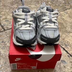 Nike Vomero toddler sneakers